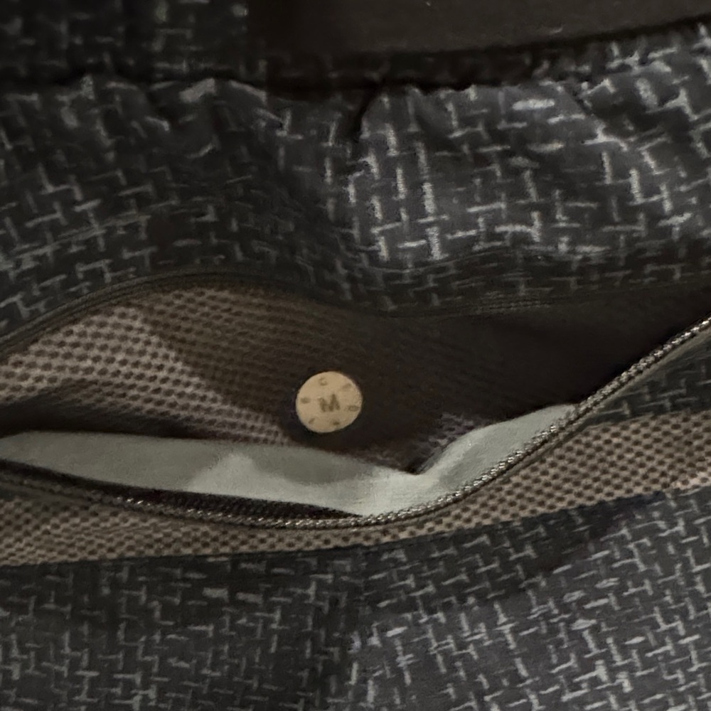 Lululemon Men's Black Shorts - unlined - Picture 3 of 5